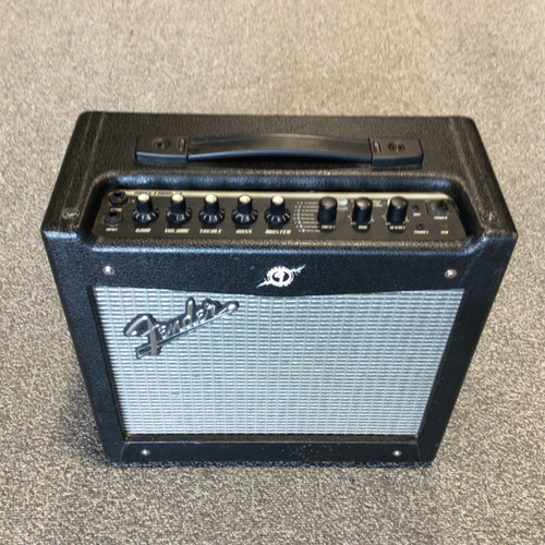 Vist Large View of Product Image Which is Used FENDER MUSTANG 1 V.2 Solid State Amplifier
