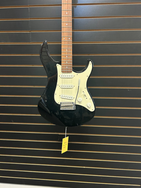 Vist Large View of Product Image Which is Used Yamaha EG303 S Type Electric Guitar Black 6-String