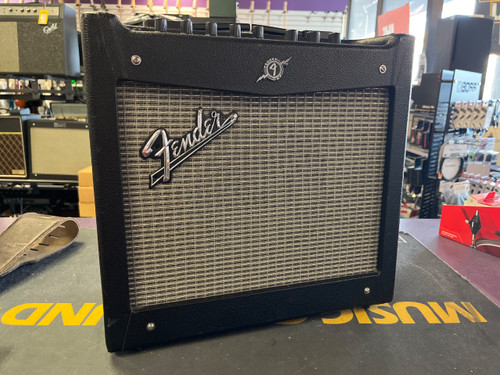 Vist Large View of Product Image Which is Used Fender MUSTANG I V2 1 x 8 Solid State Amplifier 1 x 8