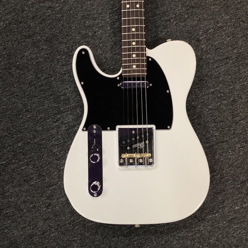 Vist Large View of Product Image Which is Used Fender AMERICAN PRO NECK/PERFORMER BODY T Type Electric Guitar White 6-String