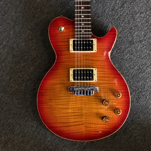 Vist Large View of Product Image Which is Used Line 6 JTV-59 LP Type Electric Guitar Cherry Sunburst 6-String