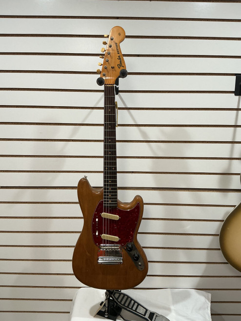 Vist Large View of Product Image Which is Used Fender MUSTANG 1965 REFINISHED Vintage Offset Dbl Cutaway Guitar Natural 6-String