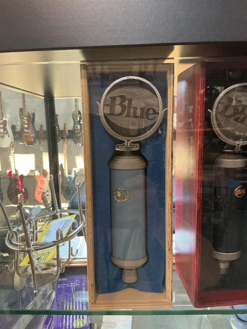 Vist Large View of Product Image Which is Used Blue BLUEBIRD Condenser Microphone