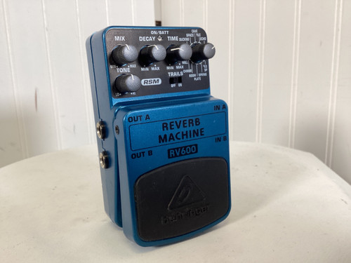 Vist Large View of Product Image Which is Used Behringer RV600 Reverb Pedal