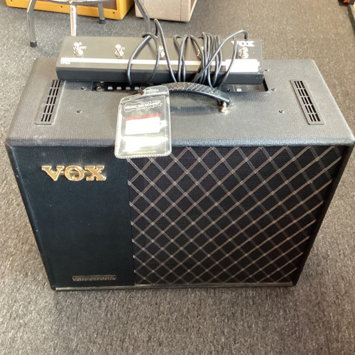 Vist Large View of Product Image Which is Used Vox VT100X 1 x 12 Solid State Amplifier 1 x 12