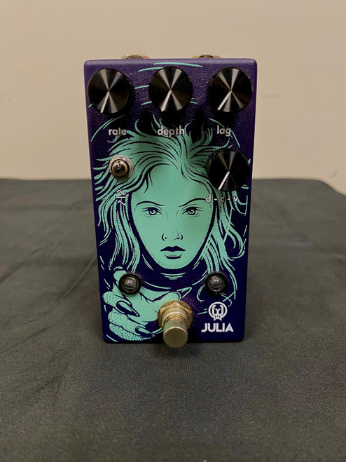 Vist Large View of Product Image Which is Used Walrus Audio JULIA V2 CHORUS/VIBRATO Chorus Pedal