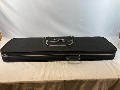 Vist Large View of Product Image Which is Used Road Runner BASS SOFT CASE///BROKEN ZIPPERS