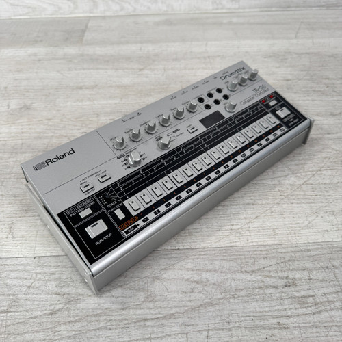 Vist Large View of Product Image Which is Used Roland TR-06 Drumatix Drum Machine