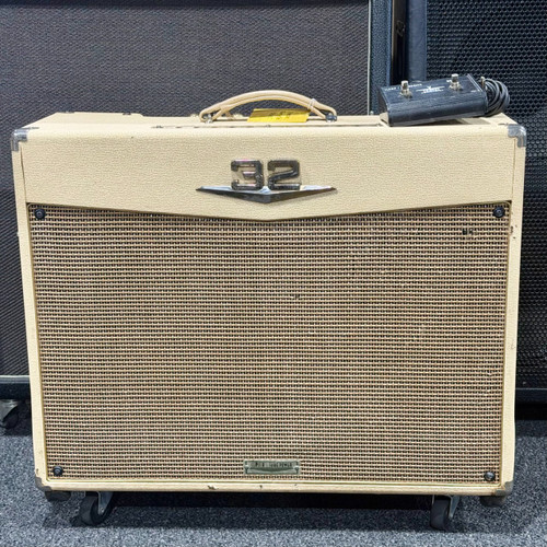 Vist Large View of Product Image Which is Used Crate Palomino V3 Amplifier 2x12 AS IS