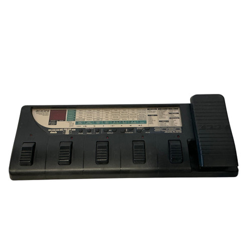 Vist Large View of Product Image Which is Used Zoom 3030 ZOOM PLAYER W/9VDC Floorboard Effect