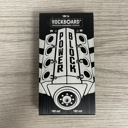 Vist Large View of Product Image Which is Used Warwick ROCKBOARD ISO POWERBLOCK W/CABLES Pedal Power Supply