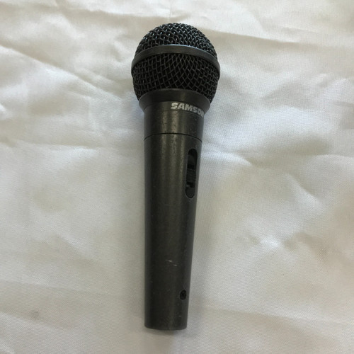 Vist Large View of Product Image Which is Used Samson R11 Dynamic Microphone