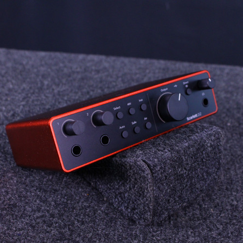 Vist Large View of Product Image Which is Used Focusrite SCARLETT 2I2 4TH GENERATION INTERFACE Computer Interface 2 A/D Recording Inputs