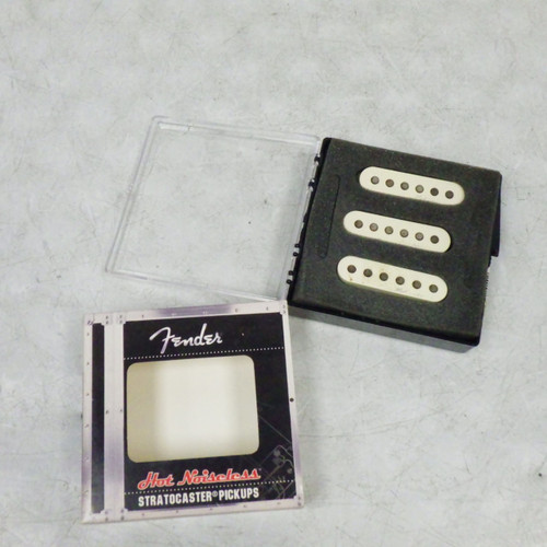 Vist Large View of Product Image Which is Used Fender Hot Noisless Guitar Pickup