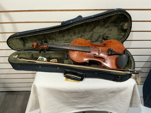 Vist Large View of Product Image Which is VIOLIN 4/4 INTERMEDIATE OUTFIT