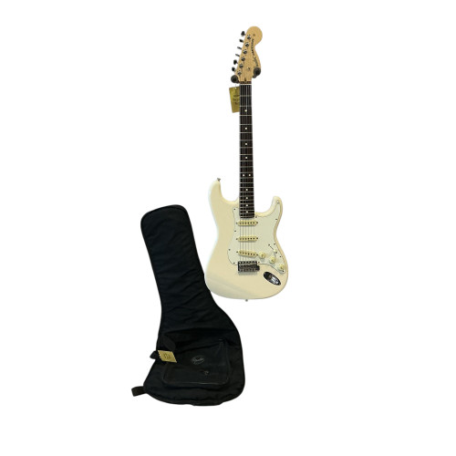 Vist Large View of Product Image Which is Used Fender STRAT USA PERFORMER W/GIG S Type Electric Guitar White 6-String