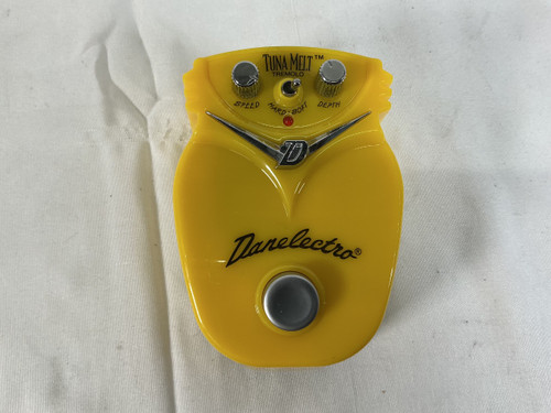 Vist Large View of Product Image Which is Used Danelectro TUNA MELT TREMOLO Tremolo Pedal