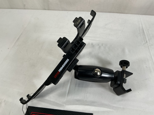 Vist Large View of Product Image Which is Used Gator GFW-UTL-TBLTCLMP Pro Sound Accessory