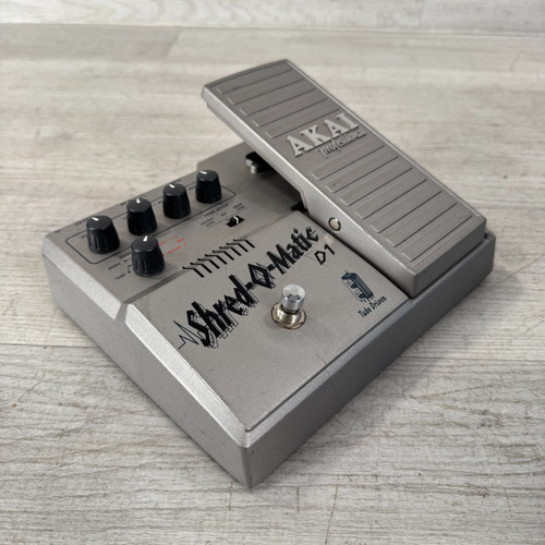 Vist Large View of Product Image Which is Used Akai Shred-O-Matic D1 Distortion Pedal