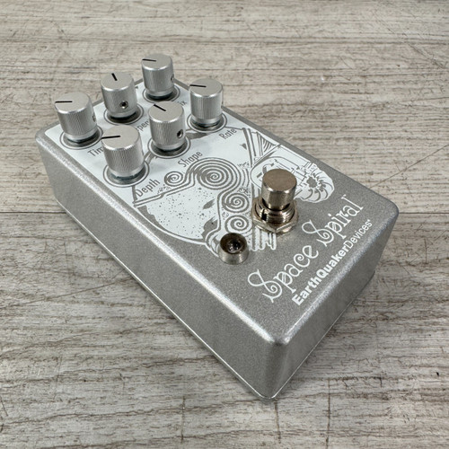 Vist Large View of Product Image Which is Used EarthQuaker Devices Space Spiral Modulated Delay Pedal - V1