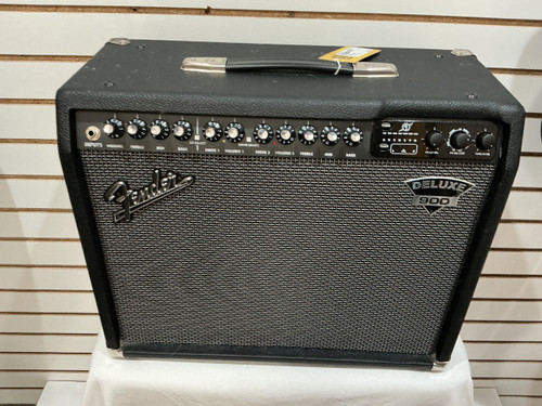 Vist Large View of Product Image Which is Used Fender DELUXE 900 1 x 12 Solid State Amplifier 1 x 12