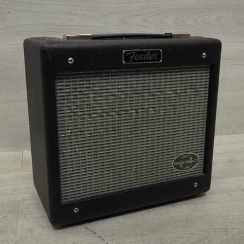 Vist Large View of Product Image Which is Used Fender G-dec Junior 1 X 5 Solid State Amplifier