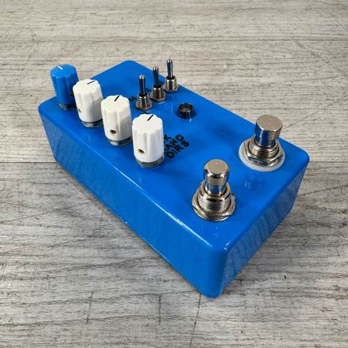 Vist Large View of Product Image Which is Used Montreal Assembly Count to 5 Delay Pedal