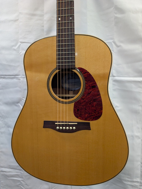 Vist Large View of Product Image Which is Used Seagull MARITIME SWS HG Solid Top Acoustic Guitar Natural
