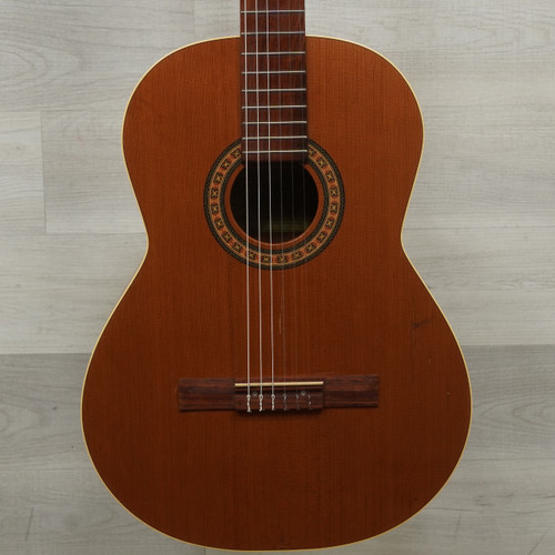 Vist Large View of Product Image Which is Used La Patrie Etude Solid Top Acoustic Guitar Natural
