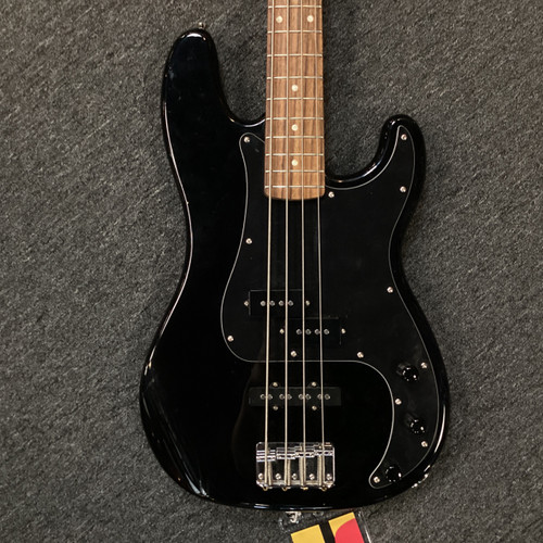 Vist Large View of Product Image Which is Used Squier P-BASS AFFINITY PJ P Type Bass Guitar Black 4-String