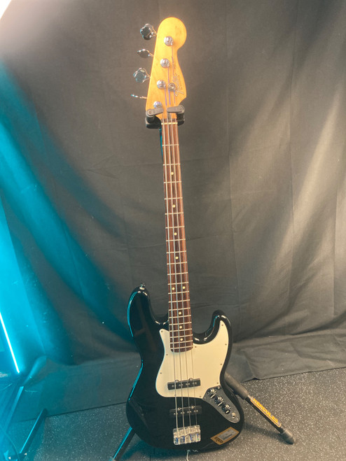 Vist Large View of Product Image Which is Used Fender MIM 2000 J BASS J Type Bass Guitar Black 4-String