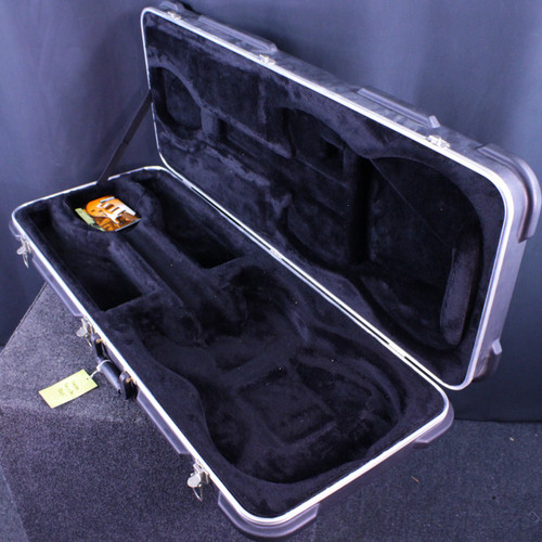 Vist Large View of Product Image Which is Used MUSICMAN MOLDED GUITAR CASE Guitar Case