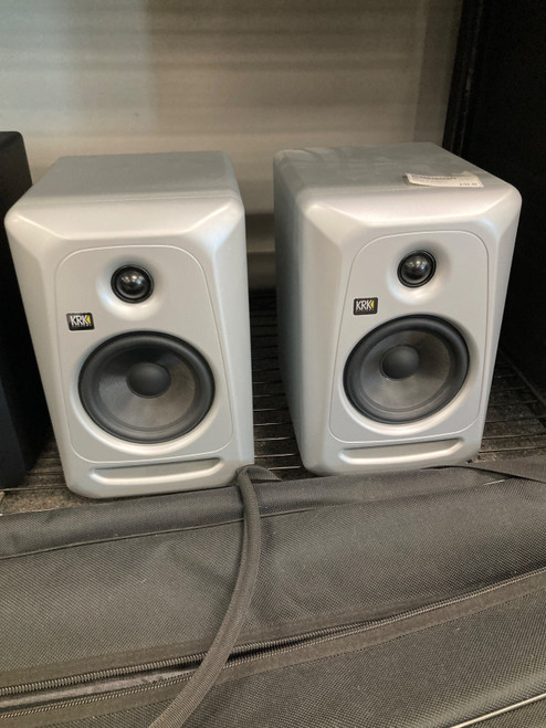Vist Large View of Product Image Which is Used KRK ROKIT 5 CLASSIC Powered Studio Monitor