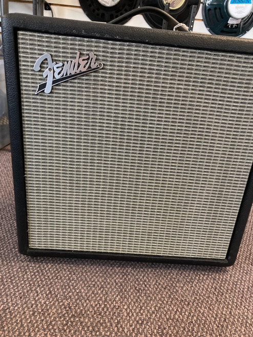 Vist Large View of Product Image Which is Used Fender SC112 ENCLOSURE 1 x 12 Guitar Speaker Cabinet 1 x 12