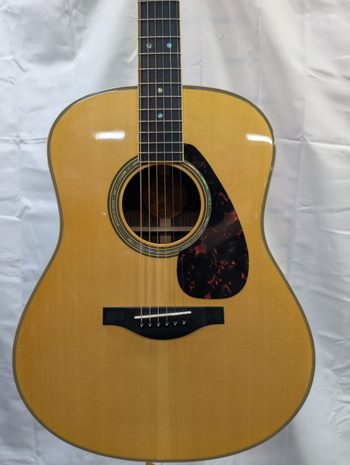 Vist Large View of Product Image Which is Used Yamaha LL16 Solid Top Acoustic Guitar Natural