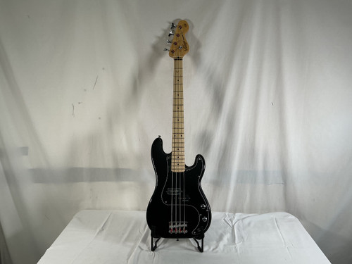 Vist Large View of Product Image Which is Used Vintage VINTAGE COASTER 7/8 P Type Bass Guitar Black 4-String