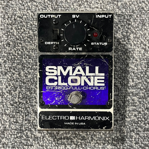 Vist Large View of Product Image Which is Used ELECTRO HARMONIX EH4600 SMALL CLONE FULL-CHORUS Guitar Pedal