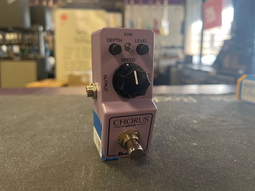Vist Large View of Product Image Which is Used Ibanez CHORUS MINI Chorus Pedal