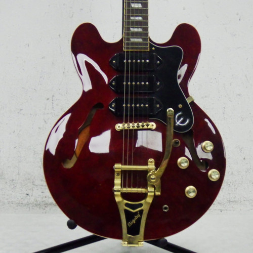 Vist Large View of Product Image Which is Used Epiphone RIVIERA P93 Semi-Hollow Electric Guitar Red 6-String