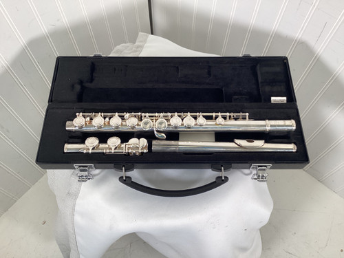 Vist Large View of Product Image Which is Used Yamaha YFL-222 Student Flute