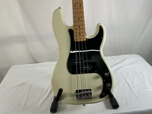 Vist Large View of Product Image Which is Used Fender STANDARD PRECISION BASS P Type Bass Guitar White 4-String