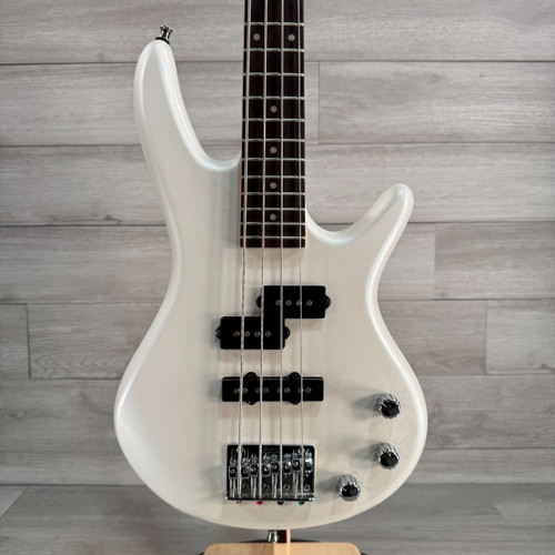 Vist Large View of Product Image Which is Used Ibanez GSRM20 Bass Guitar - White