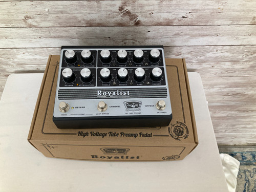 Vist Large View of Product Image Which is Used Tone King ROYALIST TUBE PreAmp pedal