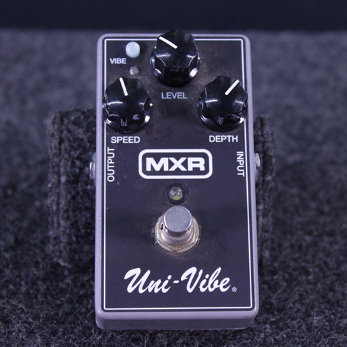Vist Large View of Product Image Which is Used MXR UNIVIBE CHORUS/VIBRATO PEDAL Chorus Pedal
