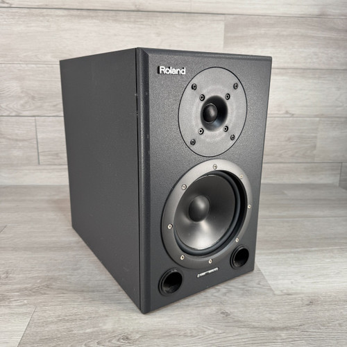 Vist Large View of Product Image Which is Used Roland DS-90 - 6.5-inch Powered Studio Monitor