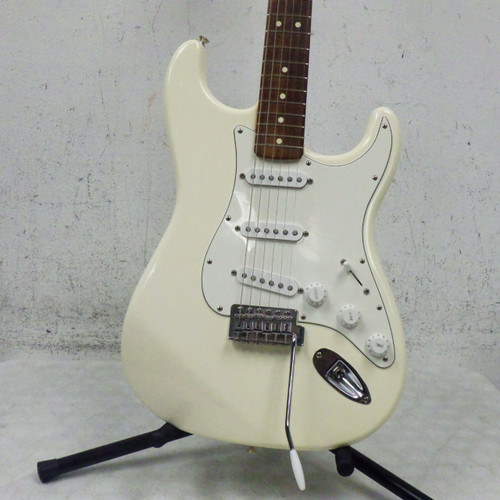Vist Large View of Product Image Which is Used Fender Stratocaster Made in Mexico S Type Electric Guitar White 6-String
