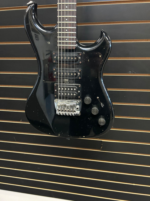 Vist Large View of Product Image Which is Used Westone SPECTRUM SX S Type Electric Guitar Black 6-String