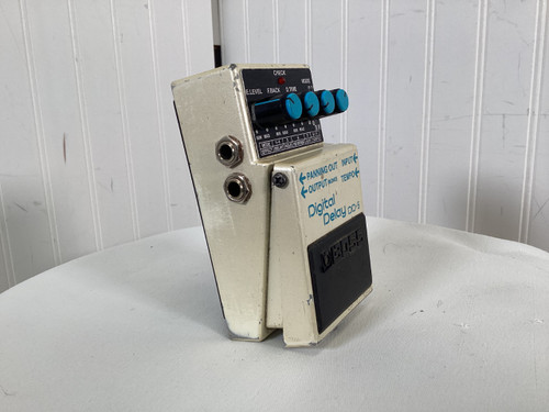 Vist Large View of Product Image Which is Used Boss BOSS DD-5 DIGITAL DELAY Delay Pedal