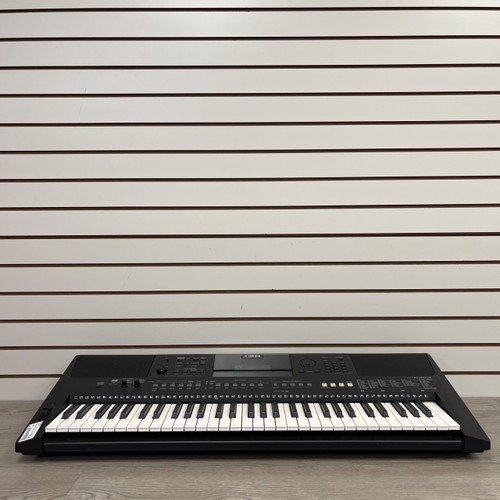 Vist Large View of Product Image Which is Used Yamaha PSR-E463 W/AC AND ACCESSORIES 61-Key Keyboard 61-Key