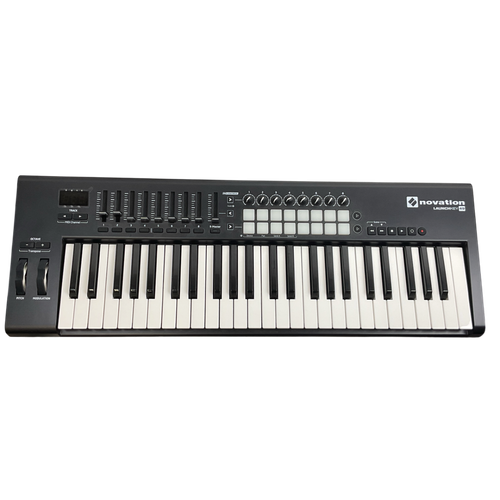Vist Large View of Product Image Which is Used Novation LAUNCH KEY MIDI 